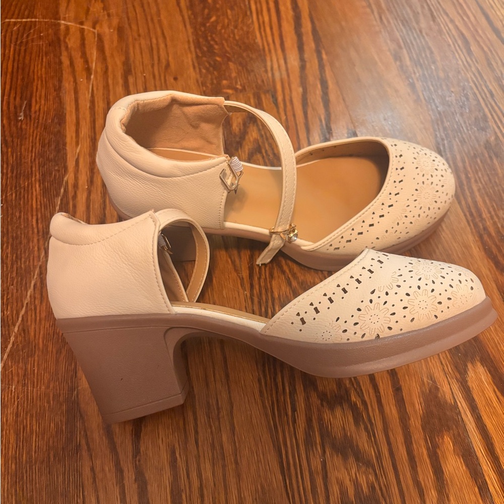 Elegant Cream Women's Heels